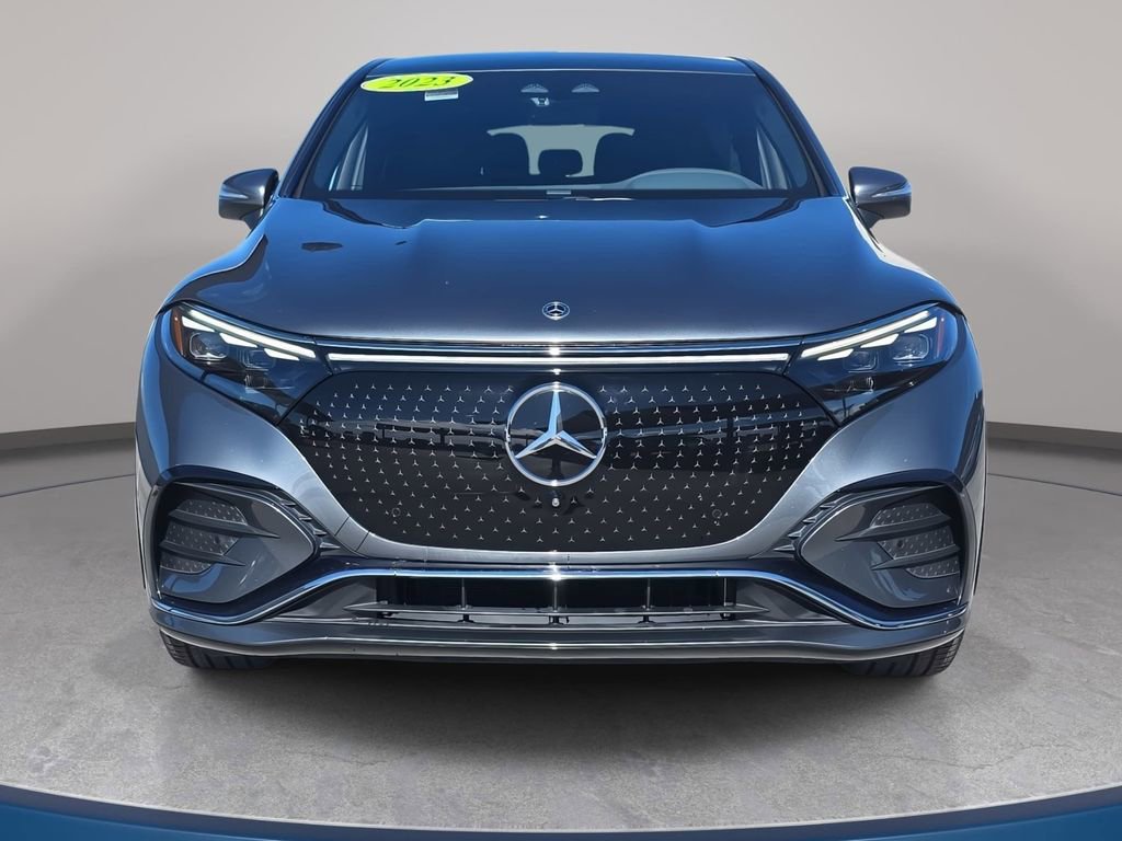 Used 2023 Mercedes-Benz EQS 580 4MATIC SUV image 3