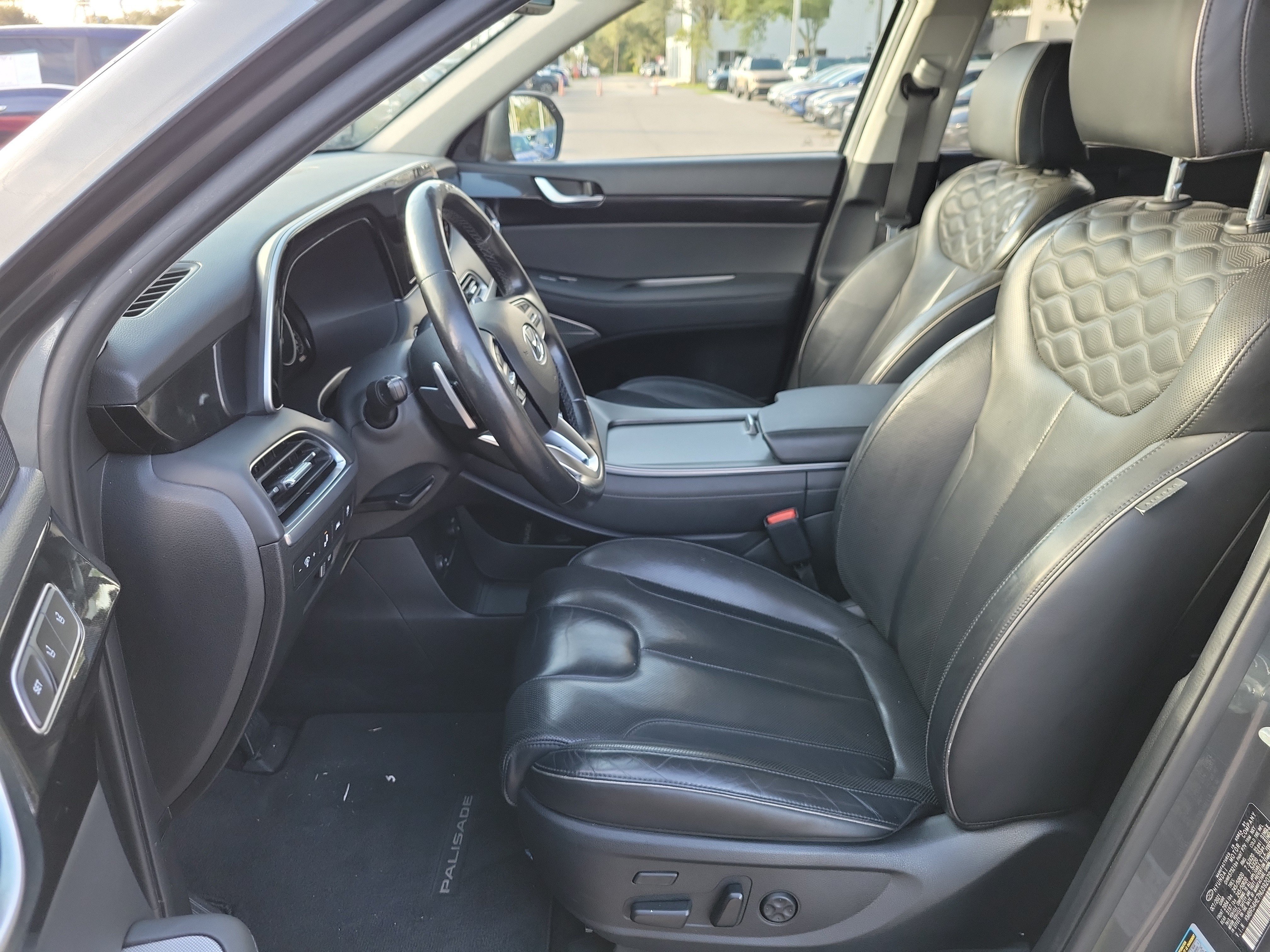 Used 2022 Hyundai Palisade Limited w/ Cargo Package FWD image 23
