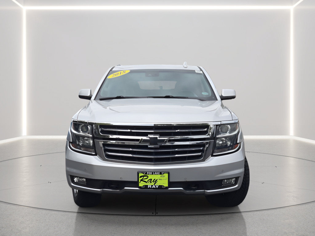 Used 2018 Chevrolet Suburban LT w/ Luxury Package AWD/4WD image 2