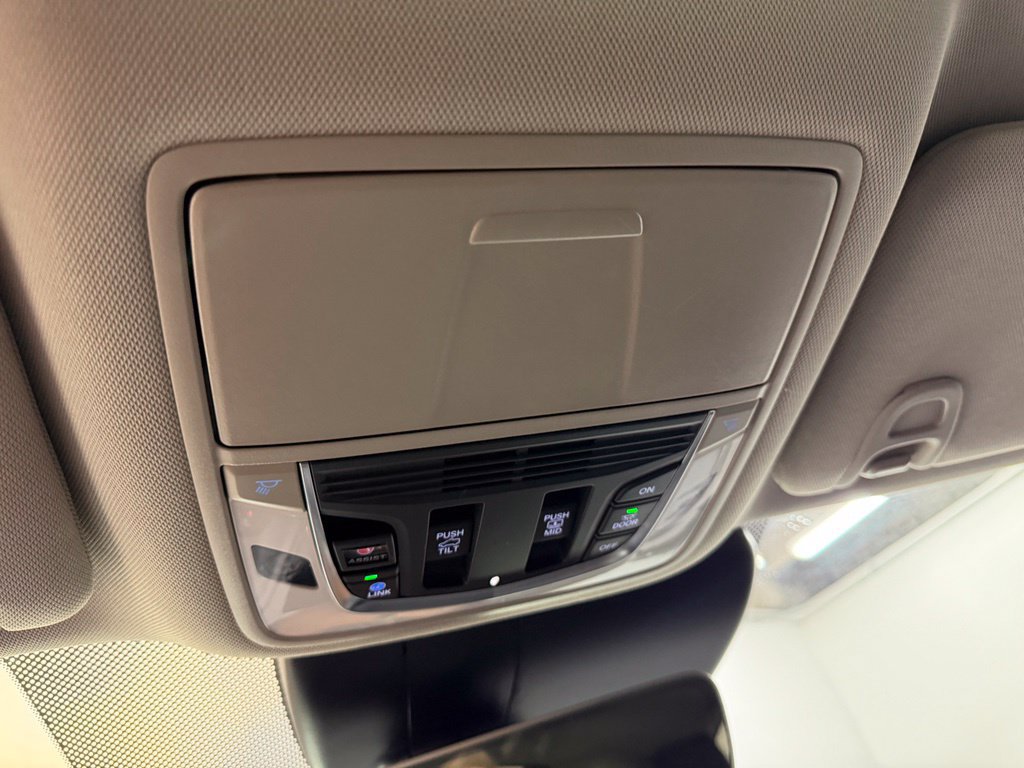 Used 2023 Acura RDX AWD image 32