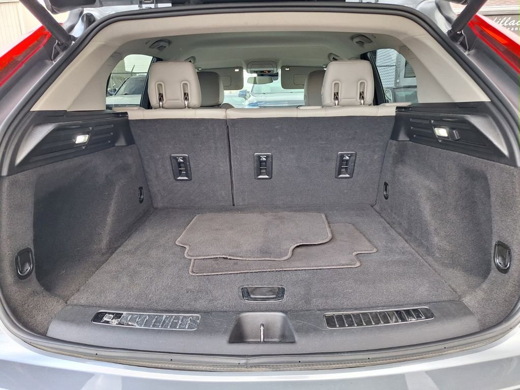 Used 2023 Cadillac XT4 Premium Luxury image 24