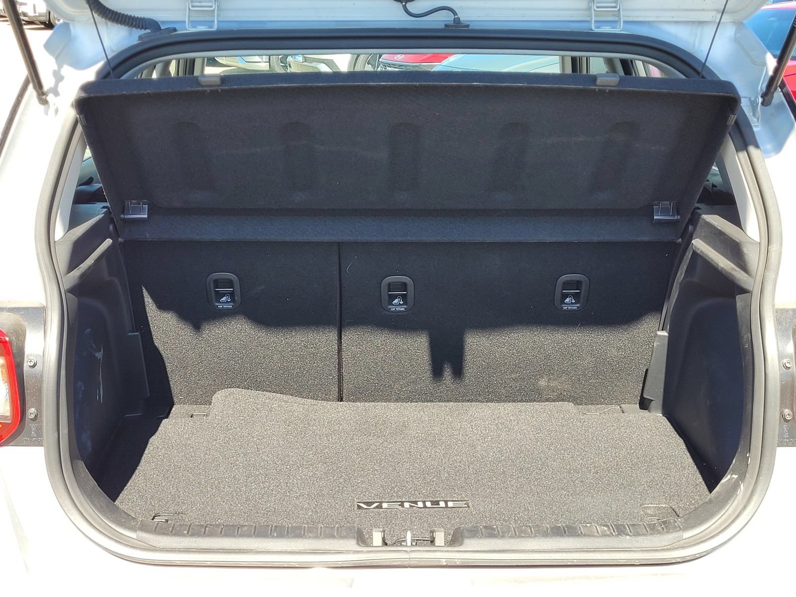 Certified 2025 Hyundai Venue SEL FWD image 33