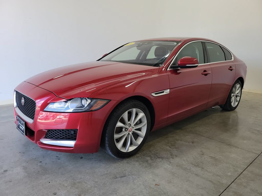 Used 2018 Jaguar XF Premium AWD/4WD image 34