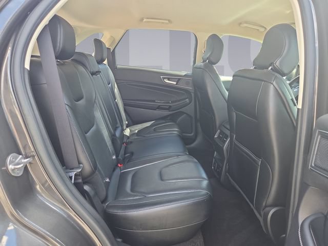 Used 2019 Ford Edge Titanium AWD/4WD image 18