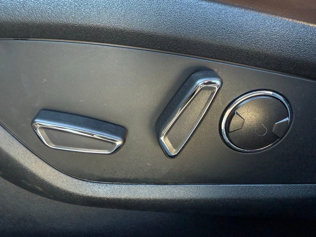 Used 2022 Lincoln Nautilus Reserve w/ Luxury Package image 23