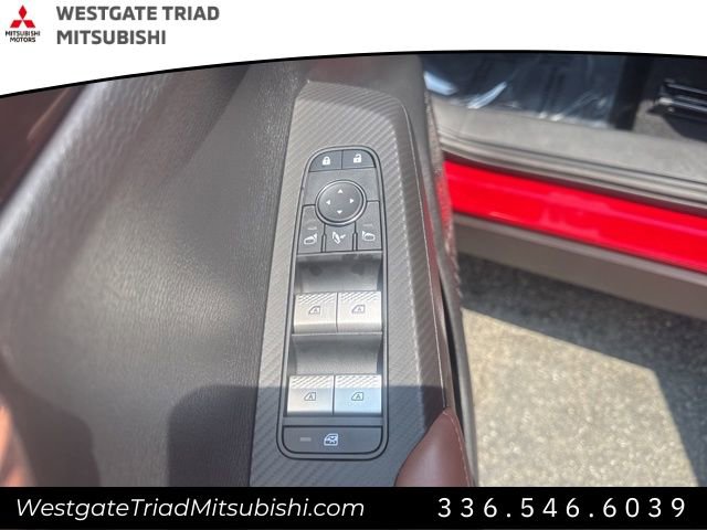 New 2025 Mitsubishi Outlander SEL image 16