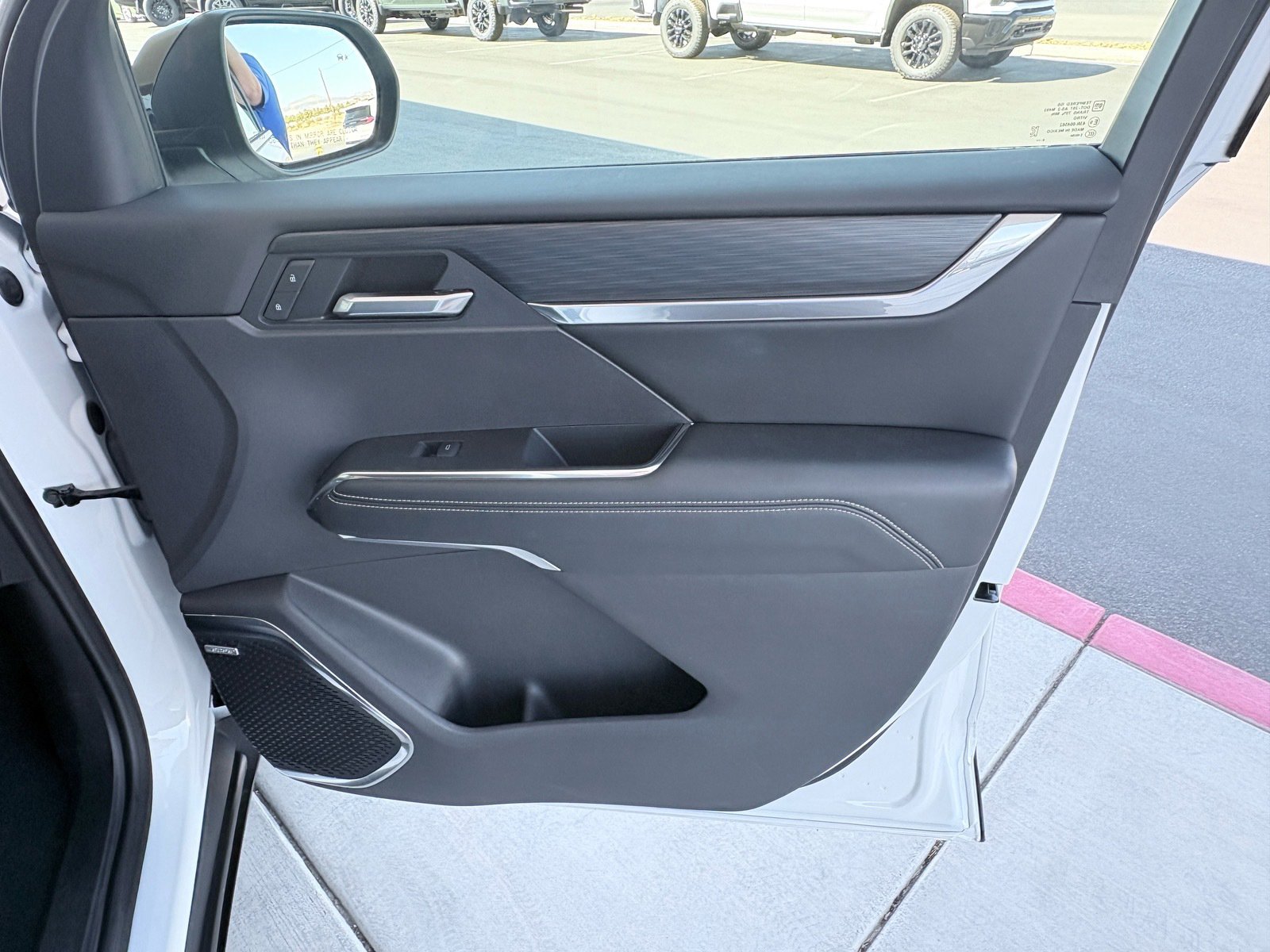 Used 2025 GMC Acadia Elevation image 20