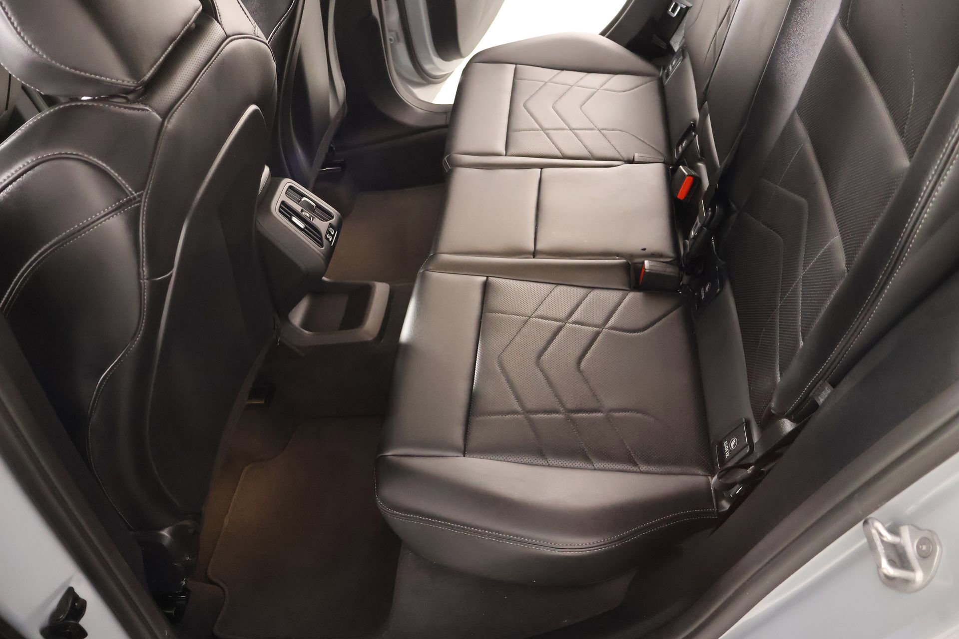 Used 2025 BMW X2 xDrive28i image 12