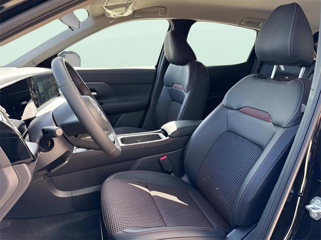 New 2025 Nissan Kicks SR w/ Illumination Package image 8