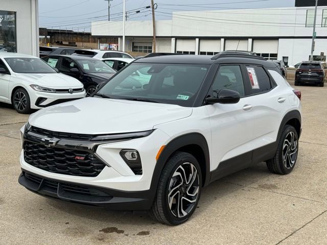 Used 2025 Chevrolet TrailBlazer RS w/ Convenience Package image 1