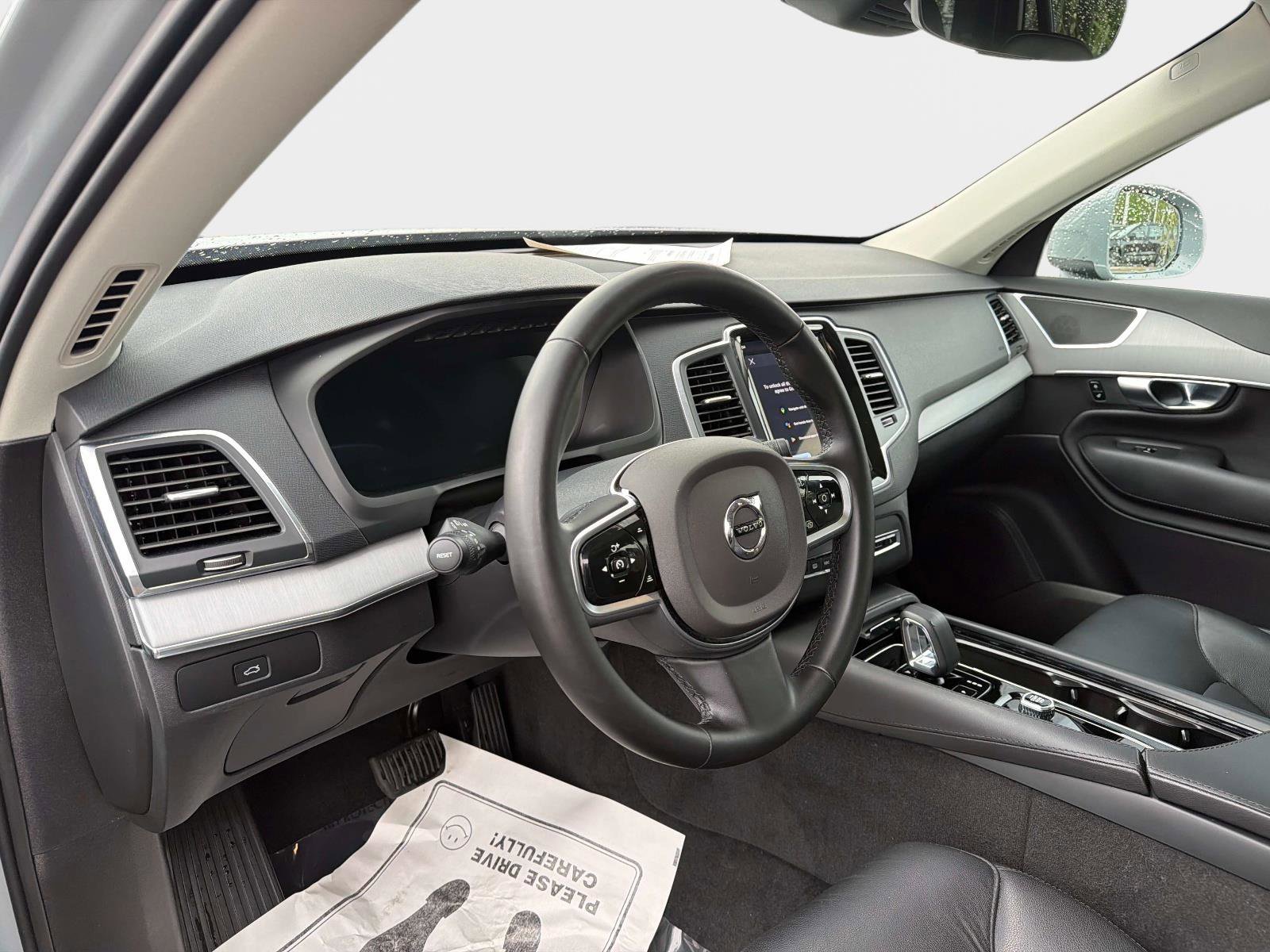 Certified 2025 Volvo XC90 B5 Core image 17