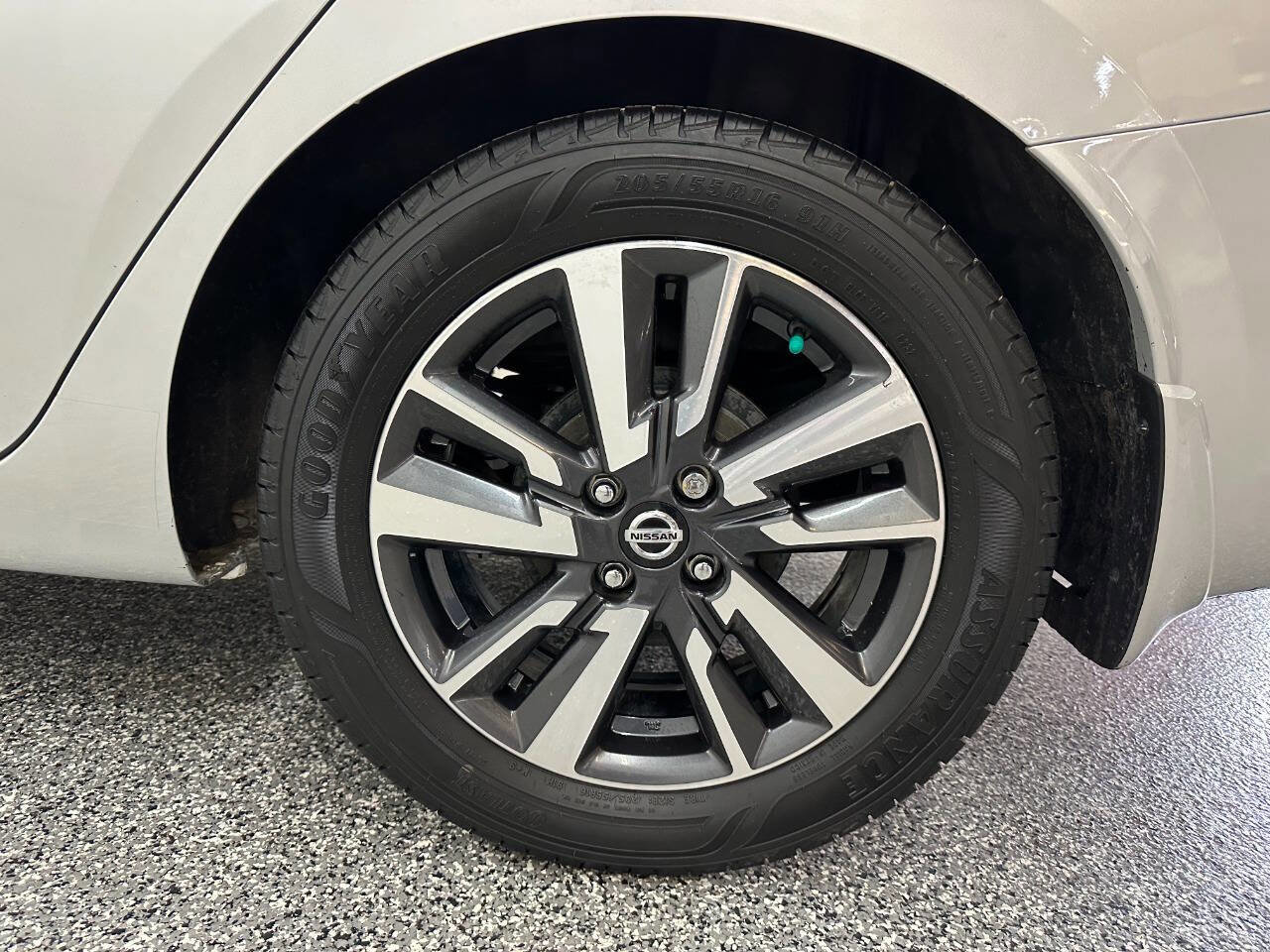 Used 2021 Nissan Versa SV image 21