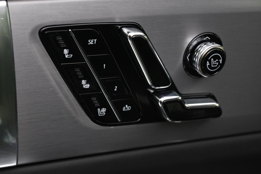 New 2026 Cadillac Vistiq Platinum w/ LPO, Floor Liner Package image 14