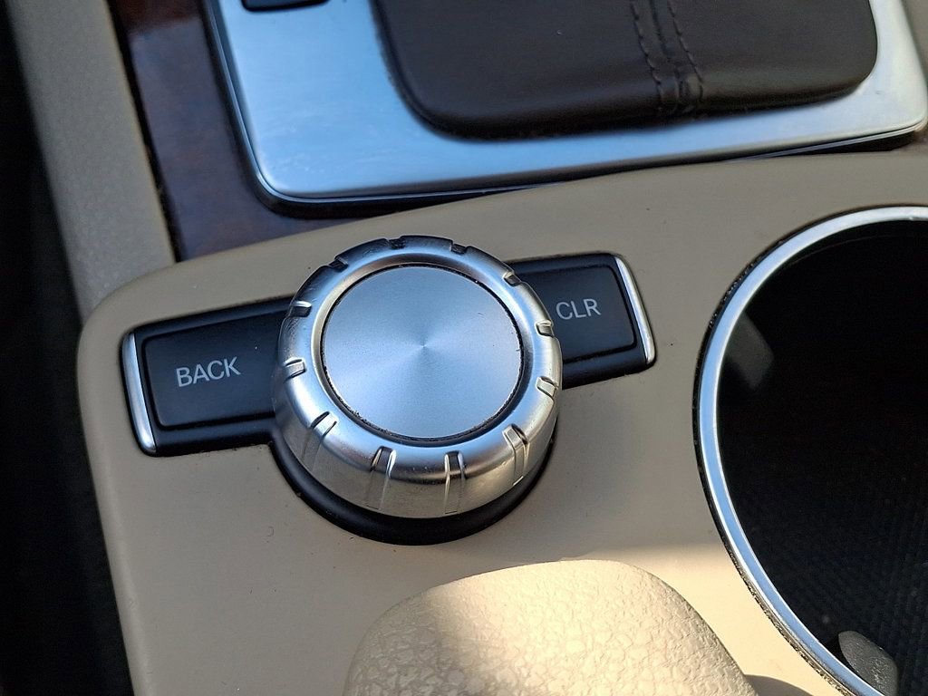 Used 2013 Mercedes-Benz C 250 Sedan image 25
