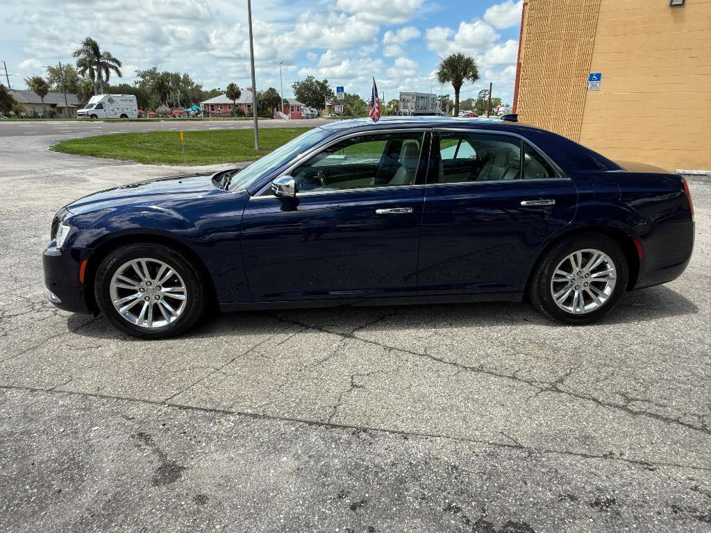 Used 2016 Chrysler 300 C w/ Safetytec Plus Group image 3