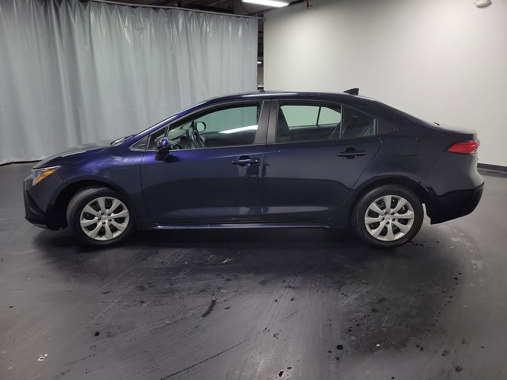 Used 2024 Toyota Corolla LE FWD image 5