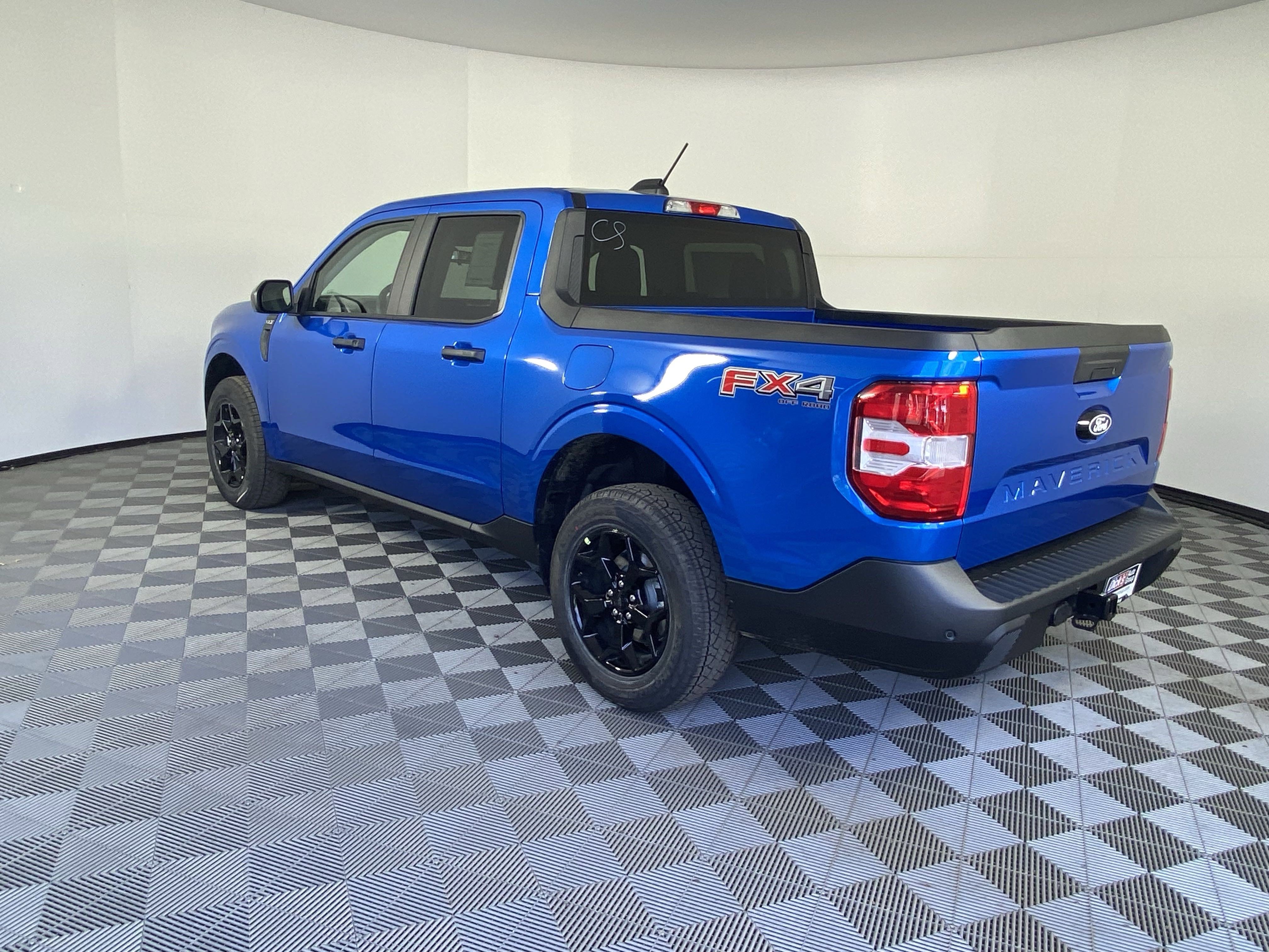 New 2025 Ford Maverick XLT w/ XLT Luxury Package image 3