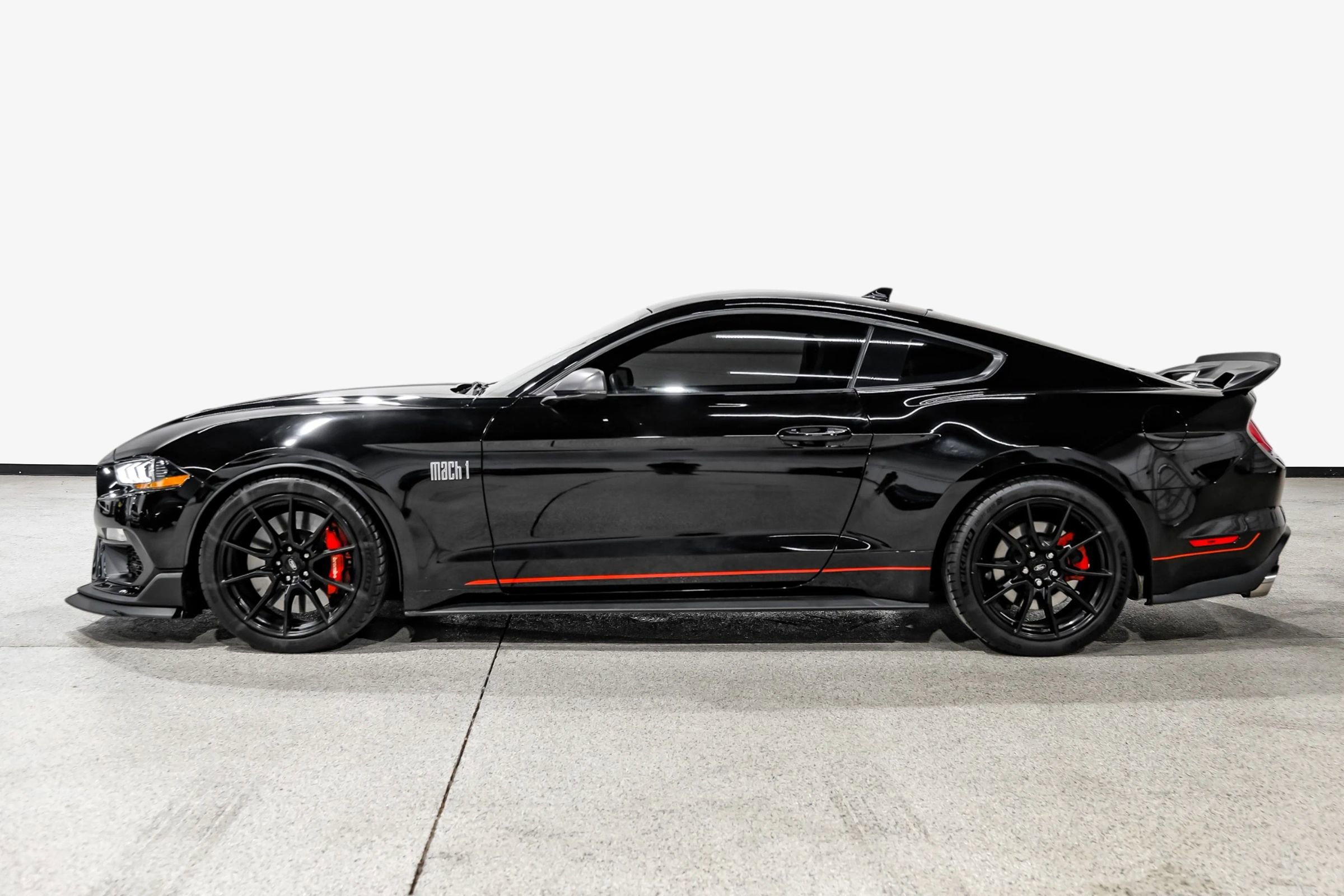 Used 2021 Ford Mustang Mach 1 w/ Mach 1 Handling Package RWD image 9