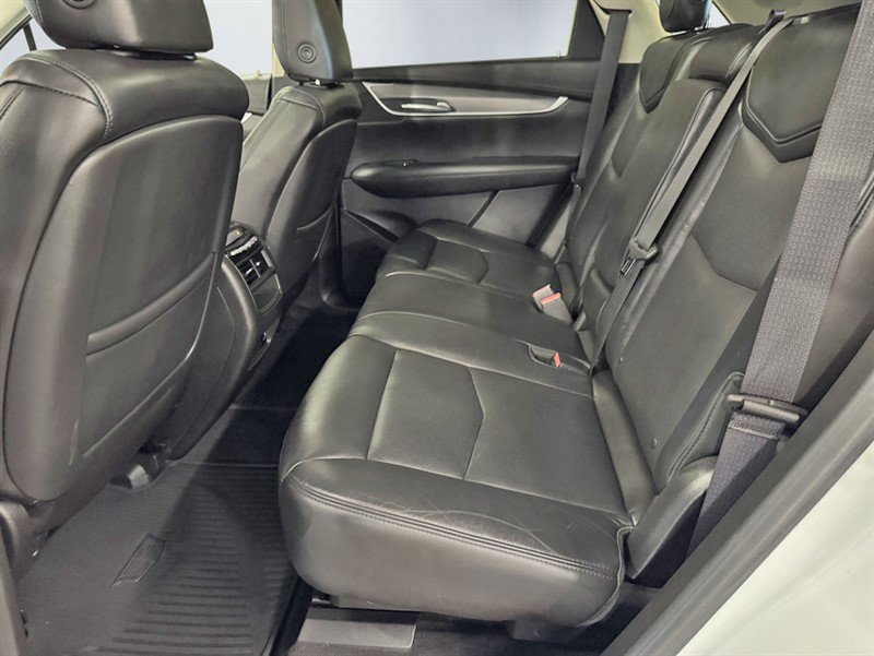 Used 2018 Cadillac XT5 Luxury w/ Driver Awareness Package AWD/4WD image 21