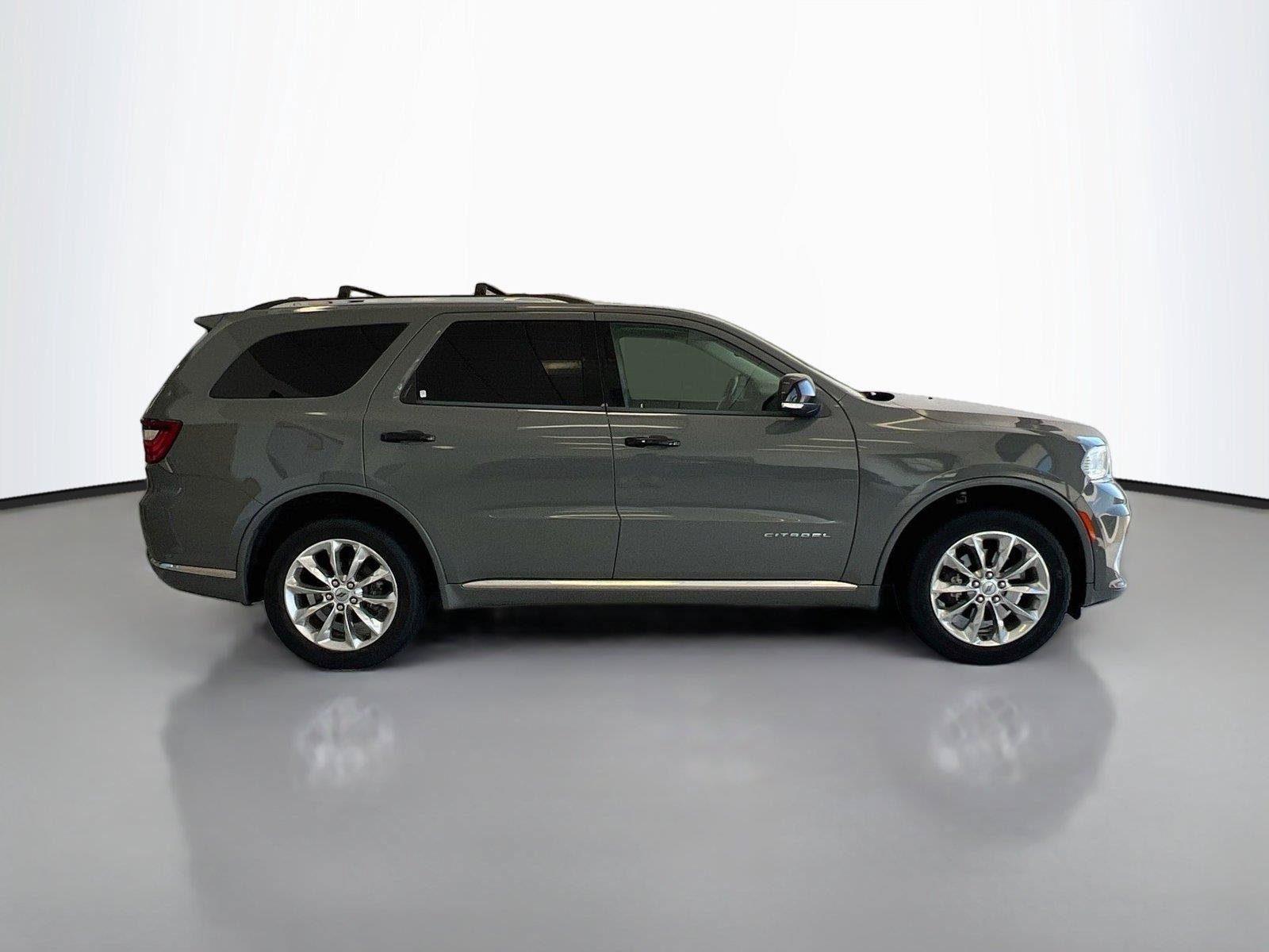 Used 2021 Dodge Durango Citadel w/ Technology Group AWD/4WD image 16