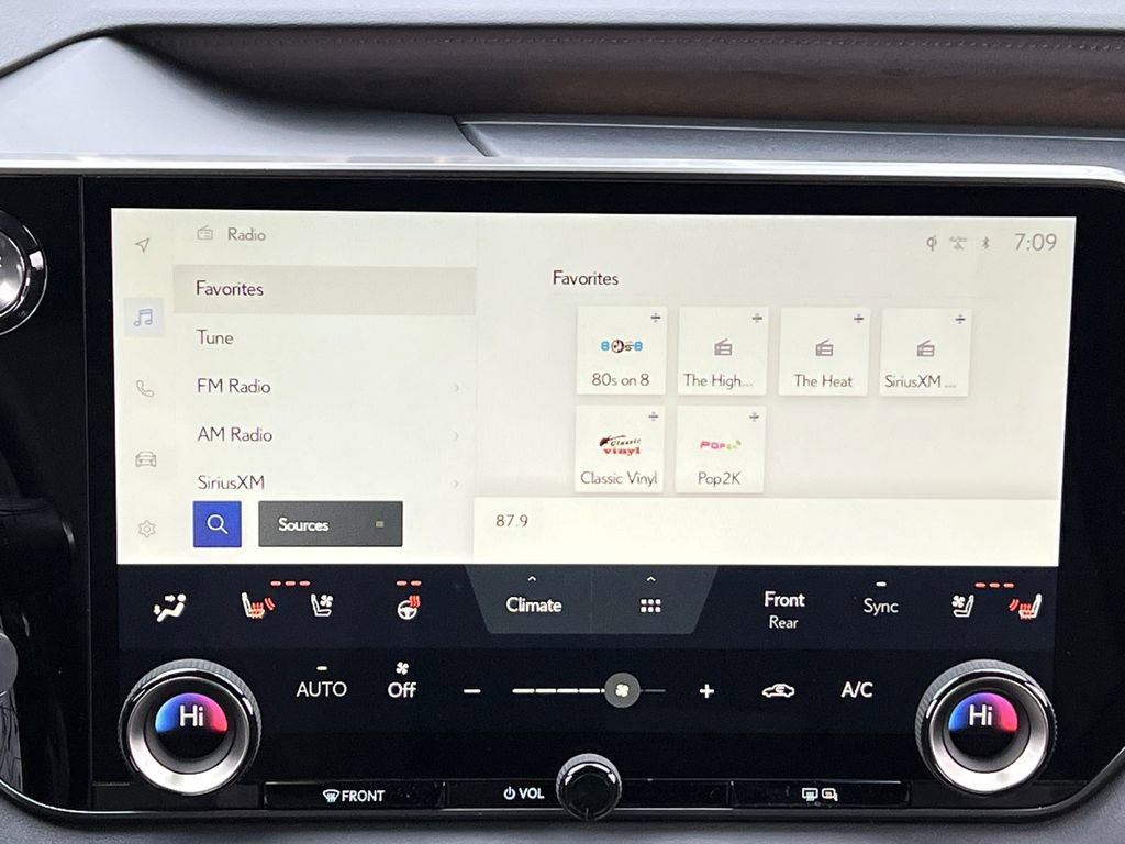 New 2026 Lexus RX 450h AWD image 17