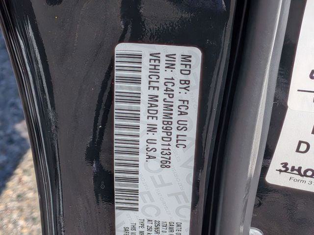 Certified 2023 Jeep Cherokee Altitude Lux image 33