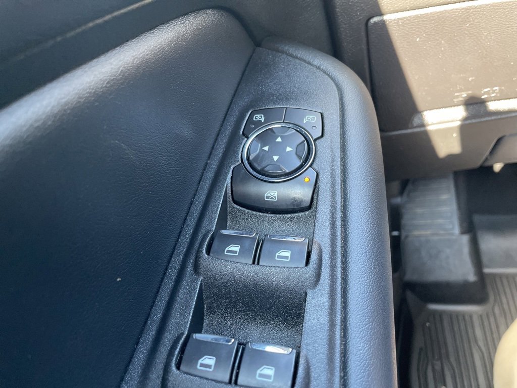 Used 2022 Ford Edge ST image 29