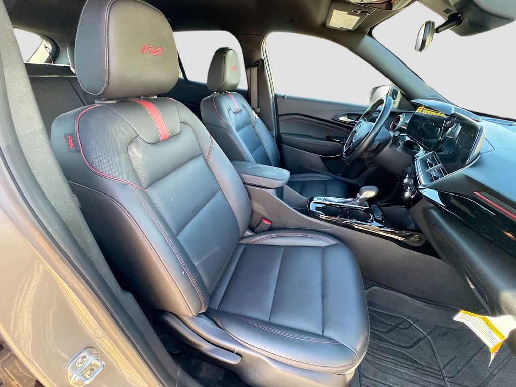 Used 2024 Chevrolet Trax RS w/ Driver Confidence Package image 26