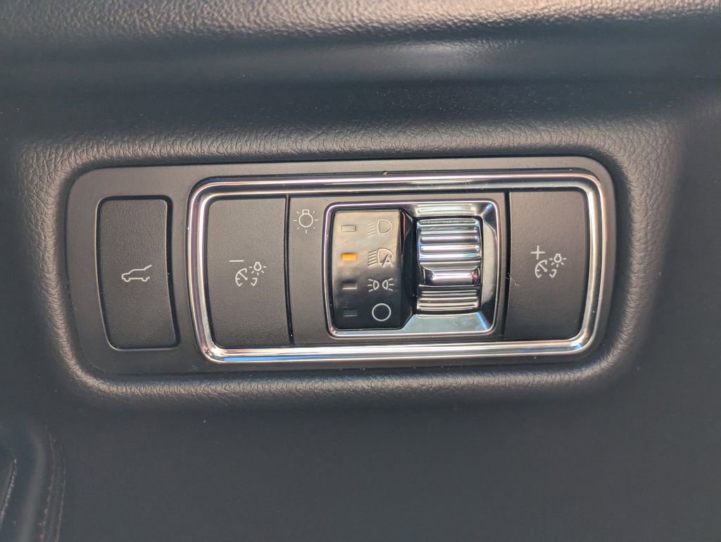 Used 2023 Lincoln Aviator Reserve image 28