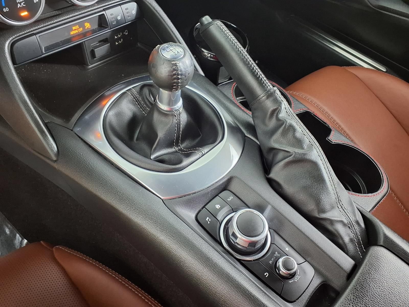 Used 2023 MAZDA MX-5 Miata Grand Touring RWD image 18