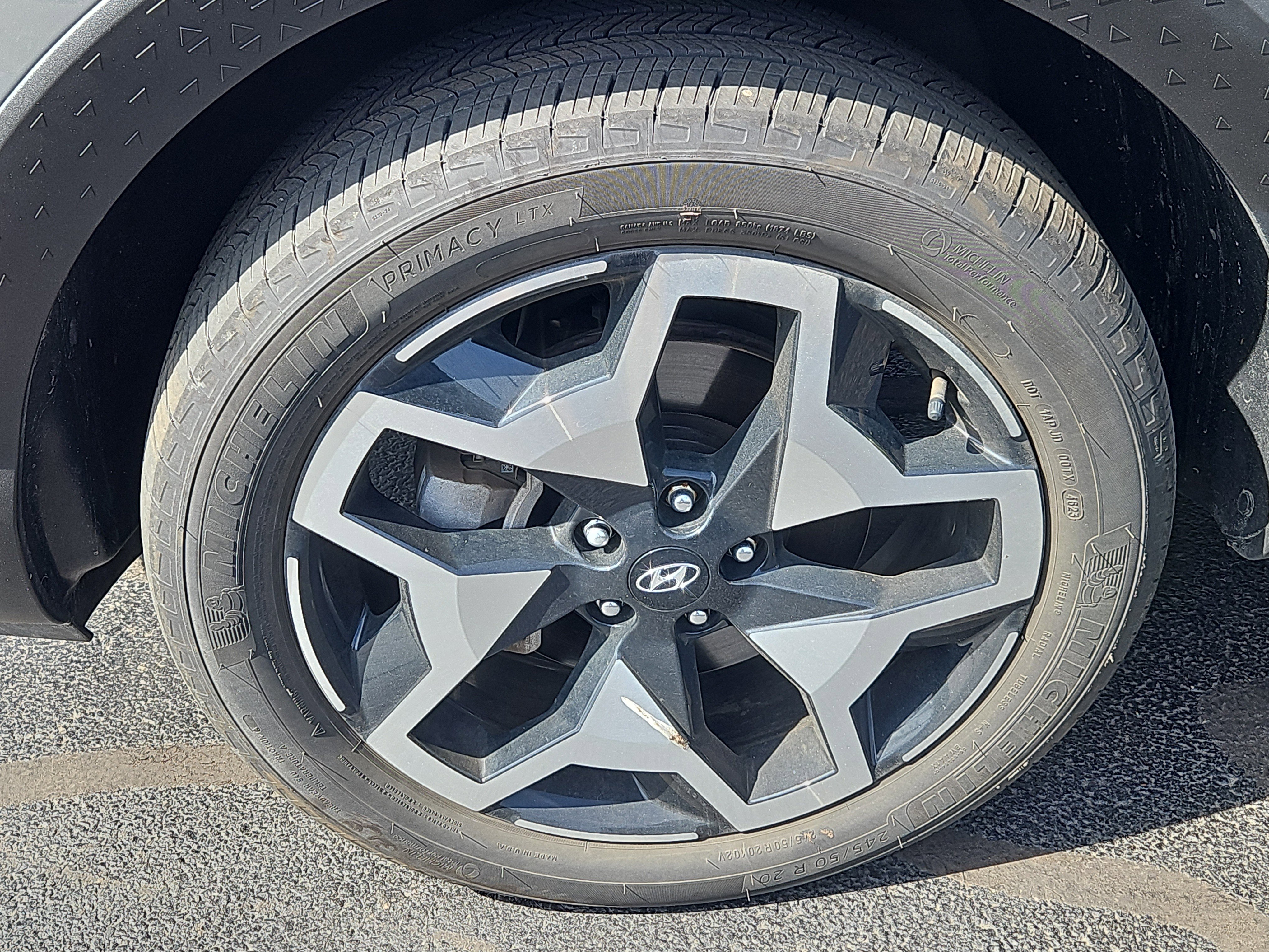 Used 2024 Hyundai Santa Cruz Limited image 4