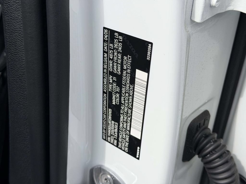 New 2026 Volvo XC40 B4 Core w/ Climate Package FWD image 25