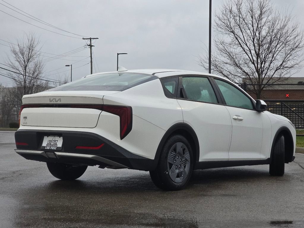 New 2025 Kia K4 LX image 14