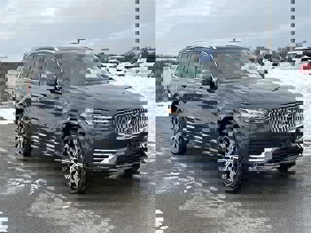 Used 2025 Volvo XC90 B6 Ultra image 34