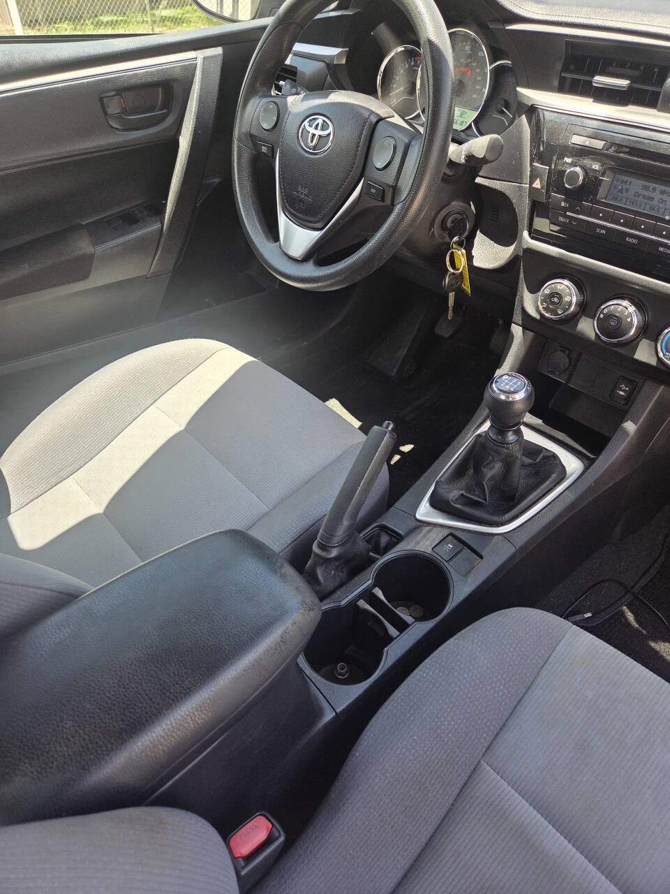 Used 2015 Toyota Corolla L FWD image 7