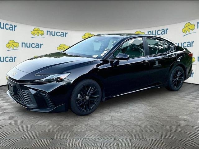 Certified 2025 Toyota Camry SE FWD image 3