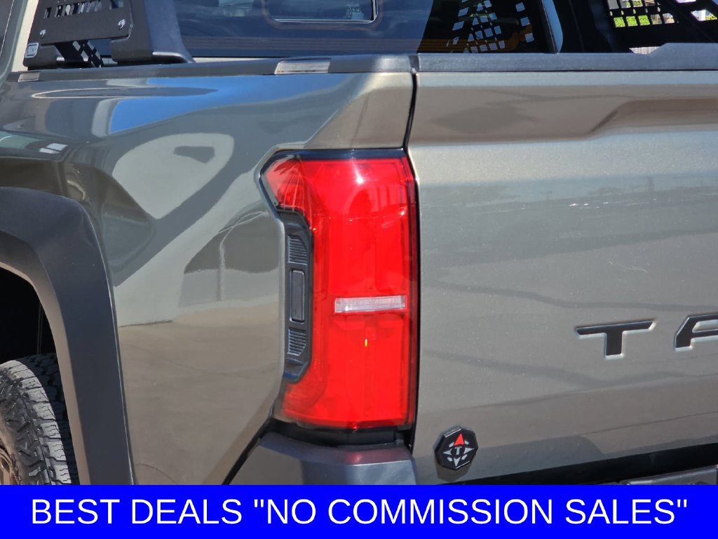 Used 2025 Toyota Tacoma 4x4 Double Cab Hybrid image 39