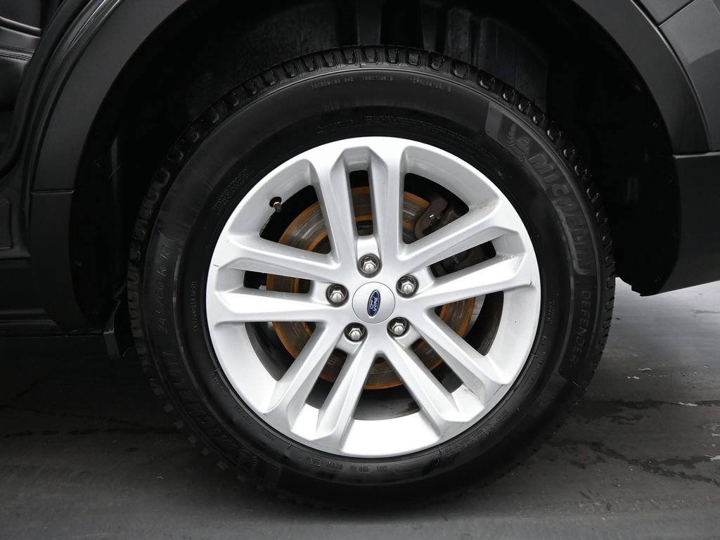 Certified 2017 Ford Explorer XLT w/ Equipment Group 202A FWD image 24