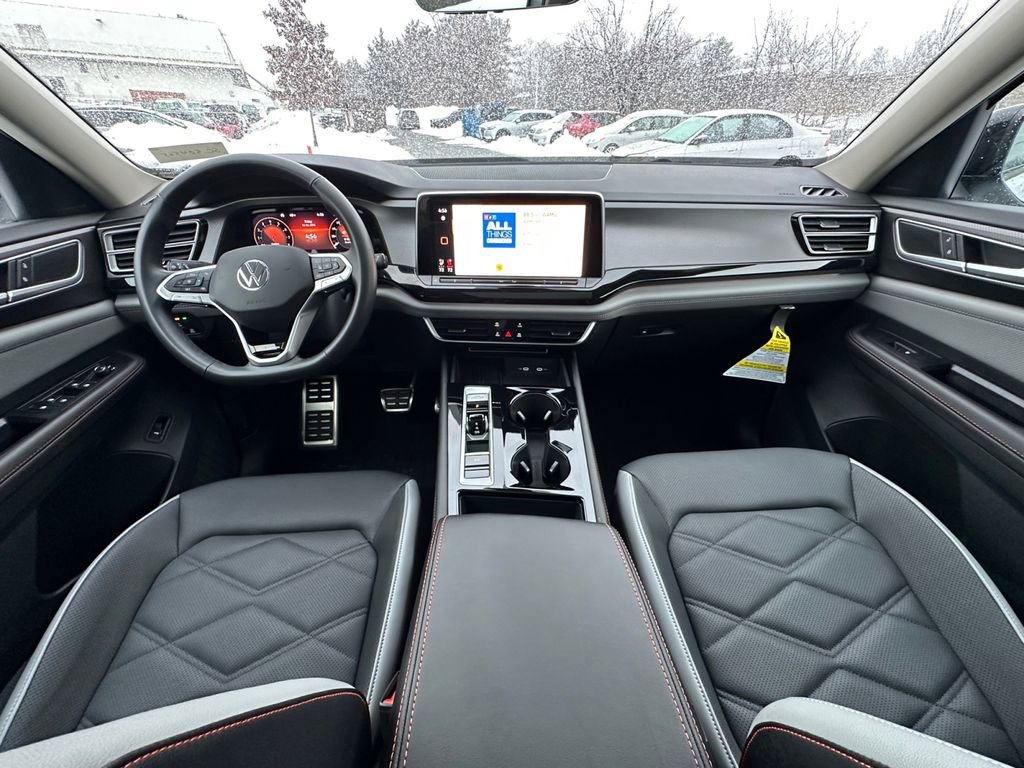 Used 2025 Volkswagen Atlas Peak Edition SE image 23