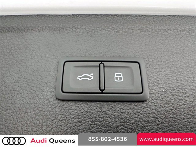 Certified 2023 Audi Q5 2.0T Premium w/ Convenience Package image 9