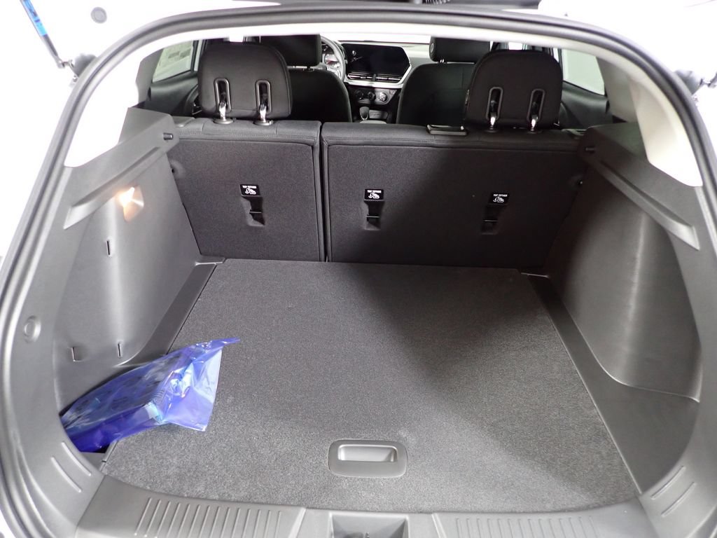 New 2026 Chevrolet Trax LS w/ LS Convenience Package FWD image 15