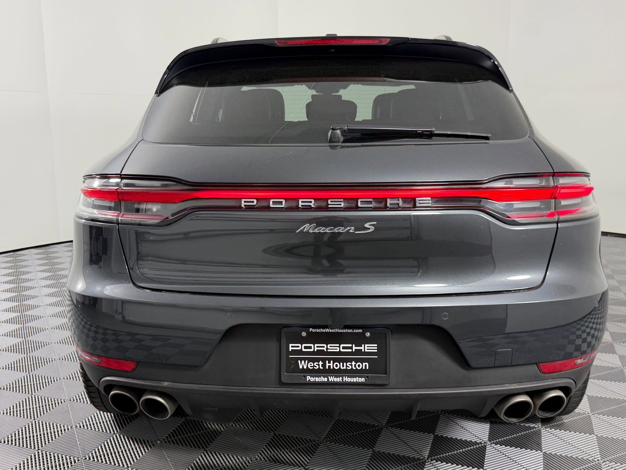 Certified 2021 Porsche Macan S image 10