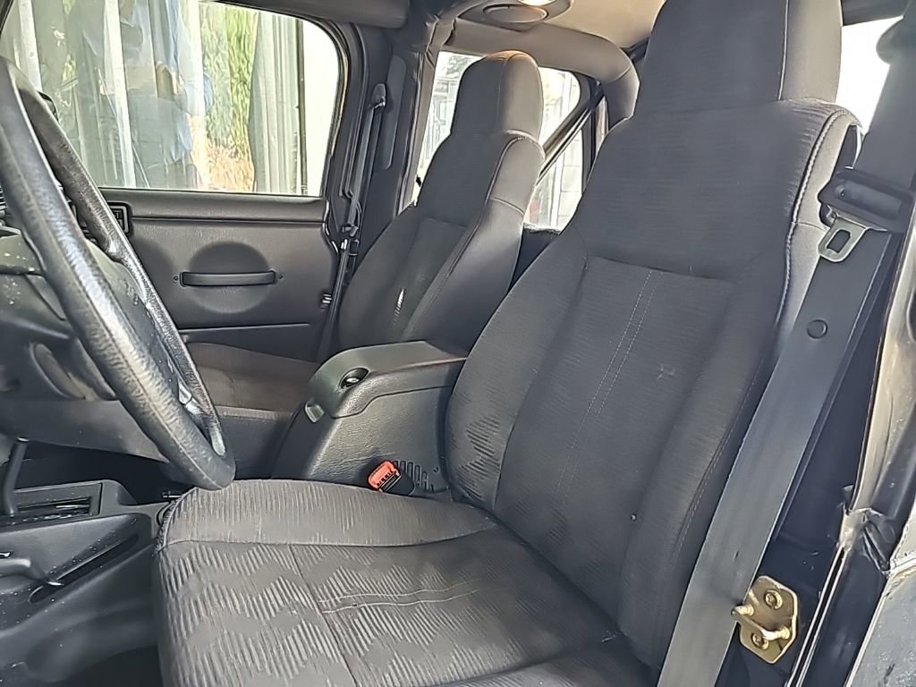 Used 2004 Jeep Wrangler X w/ Wheel Plus Group image 8