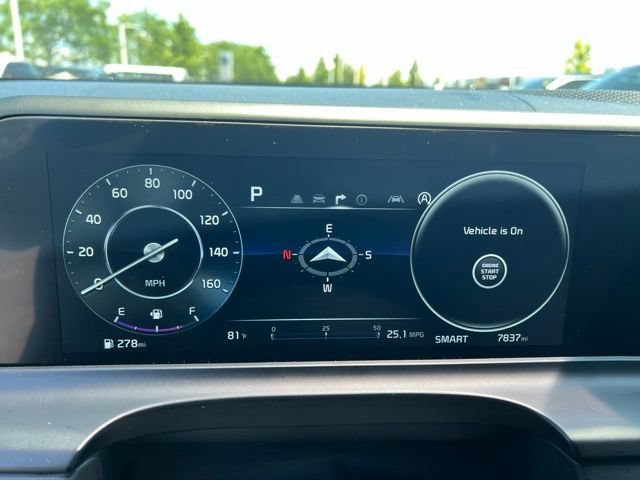 Certified 2025 Kia Seltos EX w/ EX Sunroof Package FWD image 12