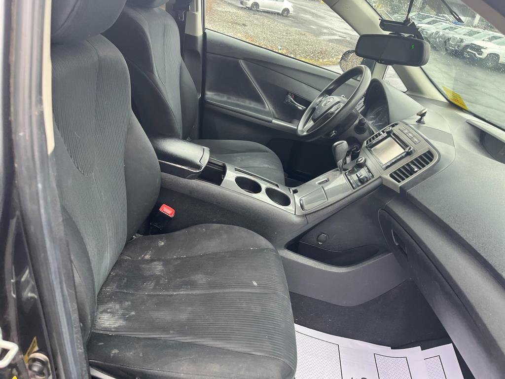 Used 2013 Toyota Venza LE AWD/4WD image 23