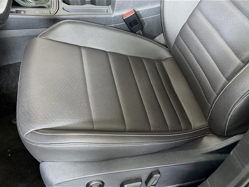 Used 2024 Volkswagen Jetta SE FWD image 18