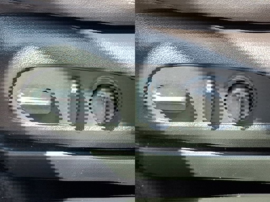 Certified 2023 Buick Encore GX Select w/ Sport Touring Package image 29