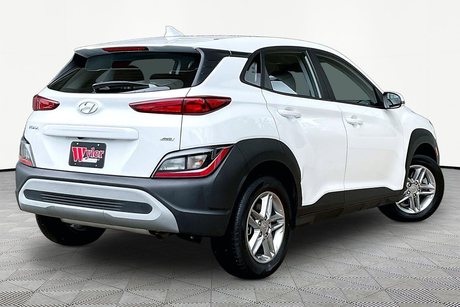 Used 2023 Hyundai Kona SE w/ Cargo Package AWD/4WD image 6