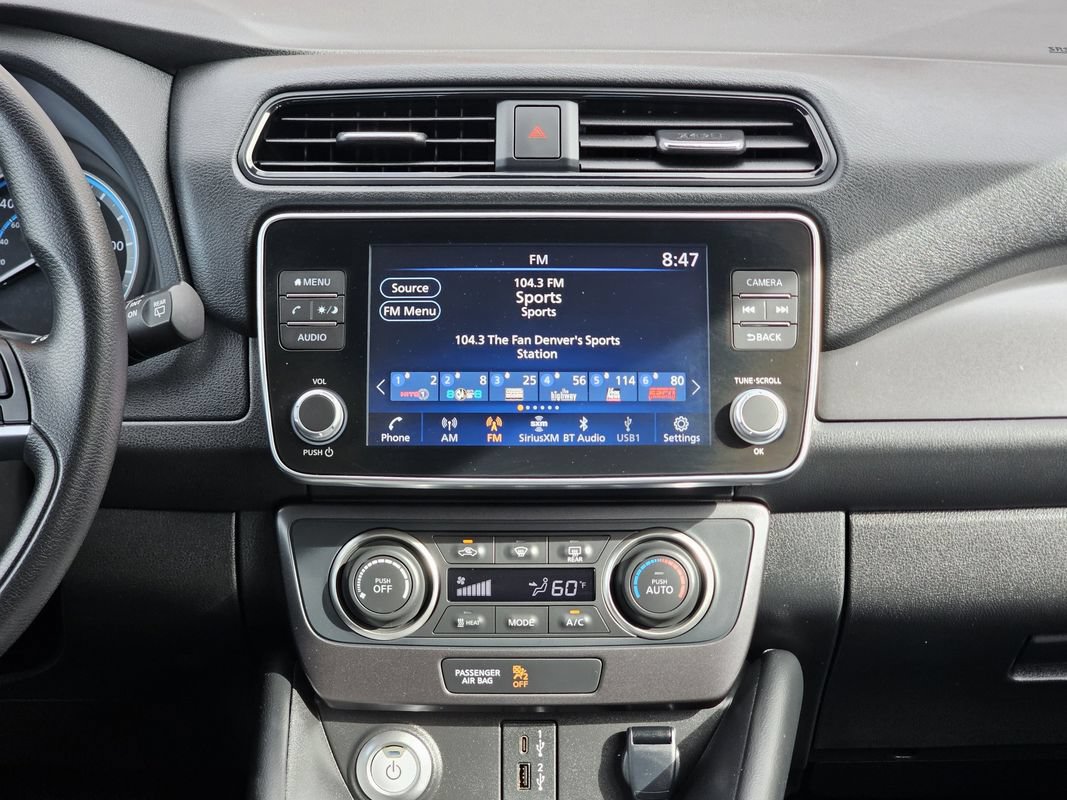 Used 2025 Nissan Leaf S FWD image 17