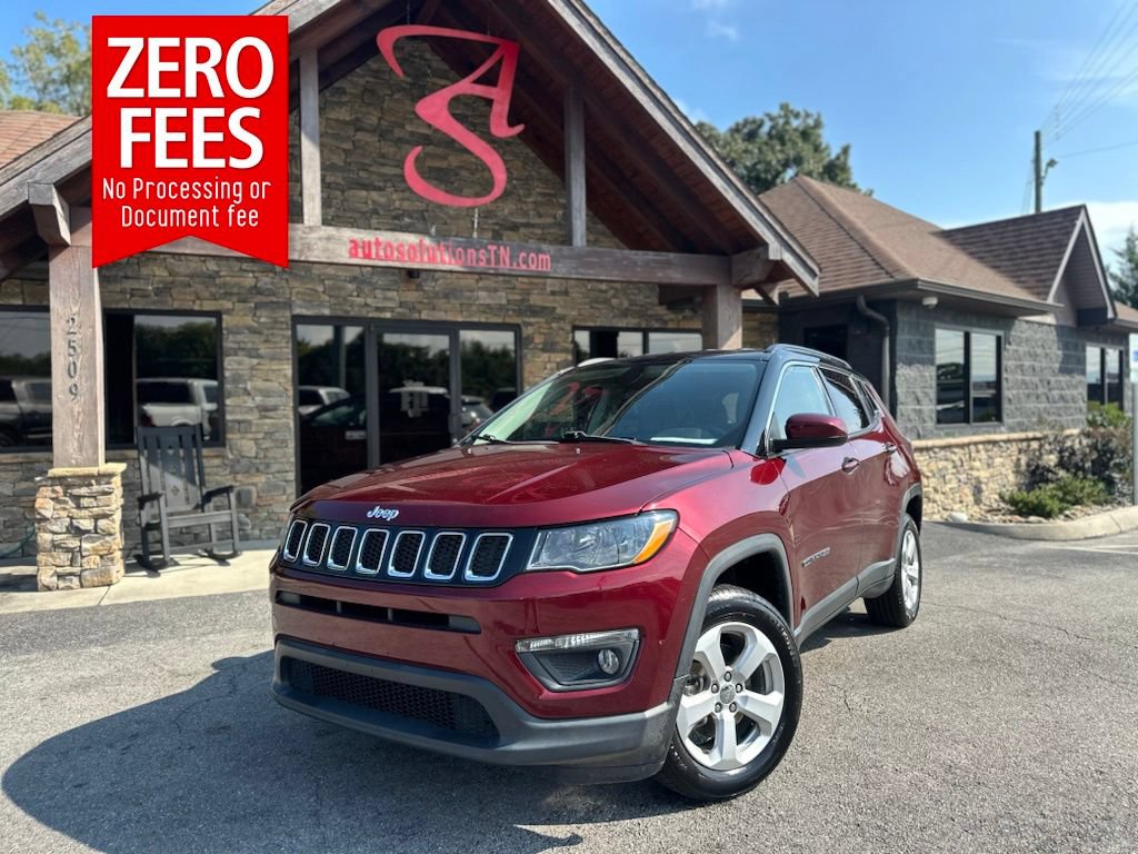 Used 2020 Jeep Compass Latitude w/ Cold Weather Group AWD/4WD image 1